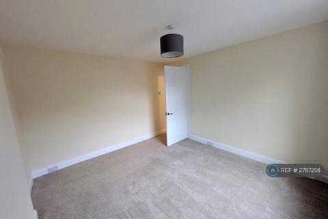 2 bedroom flat to rent, Hastings Road, Battle, TN33