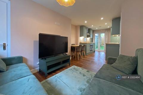 3 bedroom semi-detached house to rent, Grosvenor Street, Barnstaple, EX32