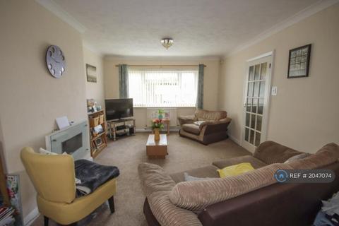 3 bedroom terraced house to rent, Longridge, Sittingbourne, ME10