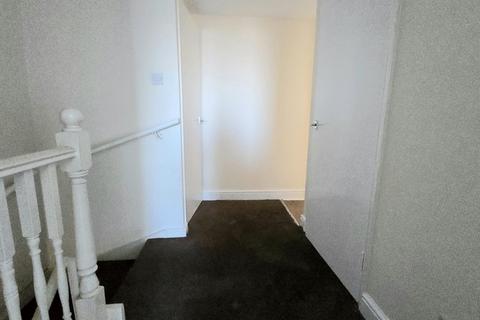 2 bedroom flat to rent, Barking Road, London, E13
