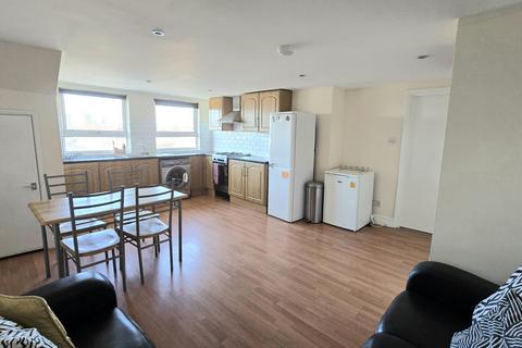 2 bedroom flat to rent, Barking Road, London, E13