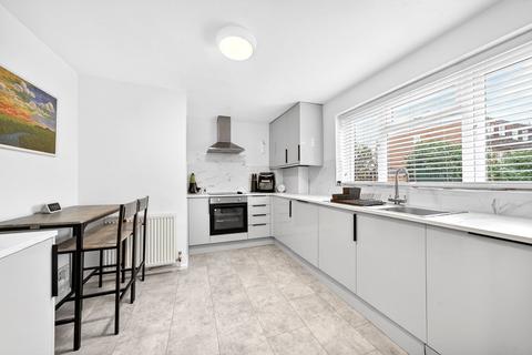 3 bedroom flat for sale, Stratfield Road, Borehamwood WD6