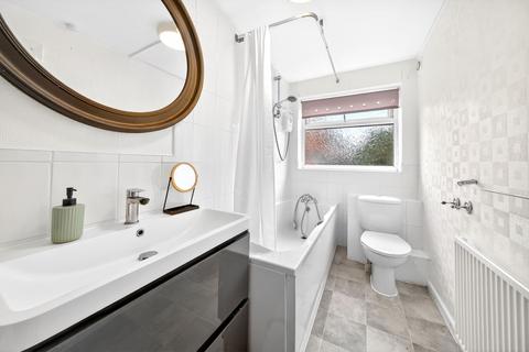 3 bedroom flat for sale, Stratfield Road, Borehamwood WD6