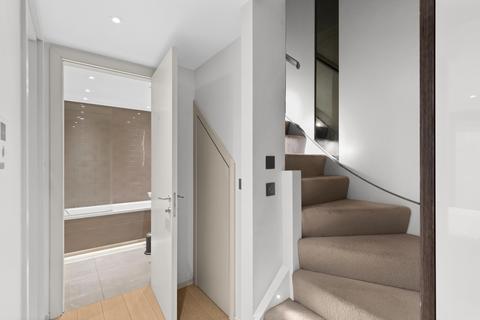 2 bedroom apartment to rent, Seven Sisters Road, London N7