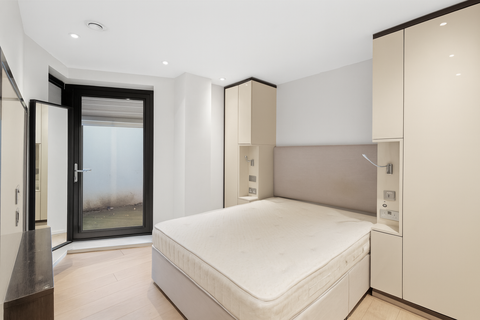 2 bedroom apartment to rent, Seven Sisters Road, London N7