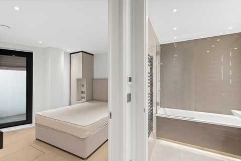 2 bedroom apartment to rent, Seven Sisters Road, London N7