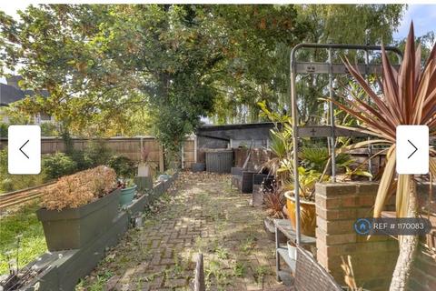 undefined, Chingford Road, London, E17