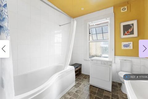 undefined, Chingford Road, London, E17