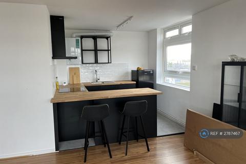 1 bedroom flat to rent, Silverburn House, London, SW9