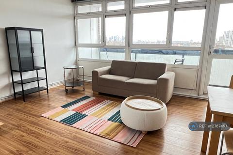 1 bedroom flat to rent, Silverburn House, London, SW9