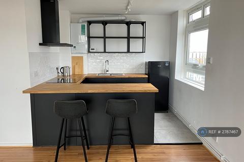 1 bedroom flat to rent, Silverburn House, London, SW9