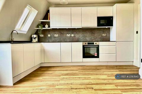 2 bedroom flat to rent, Nether Street, London, N3