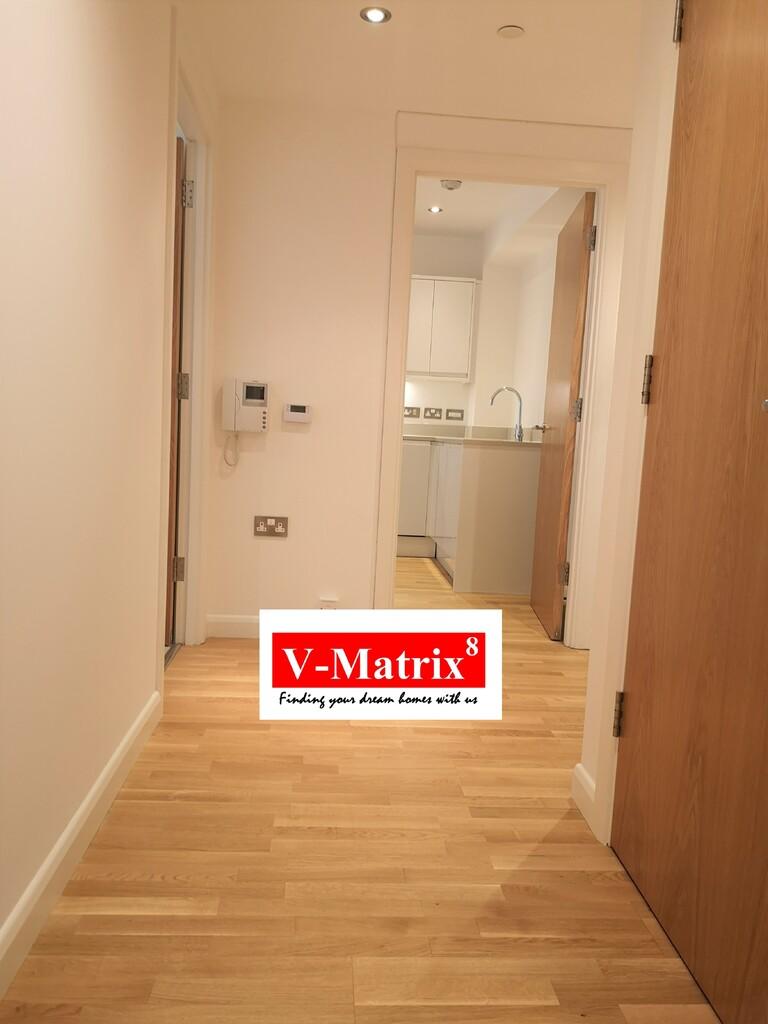 Hallway 1.JPG