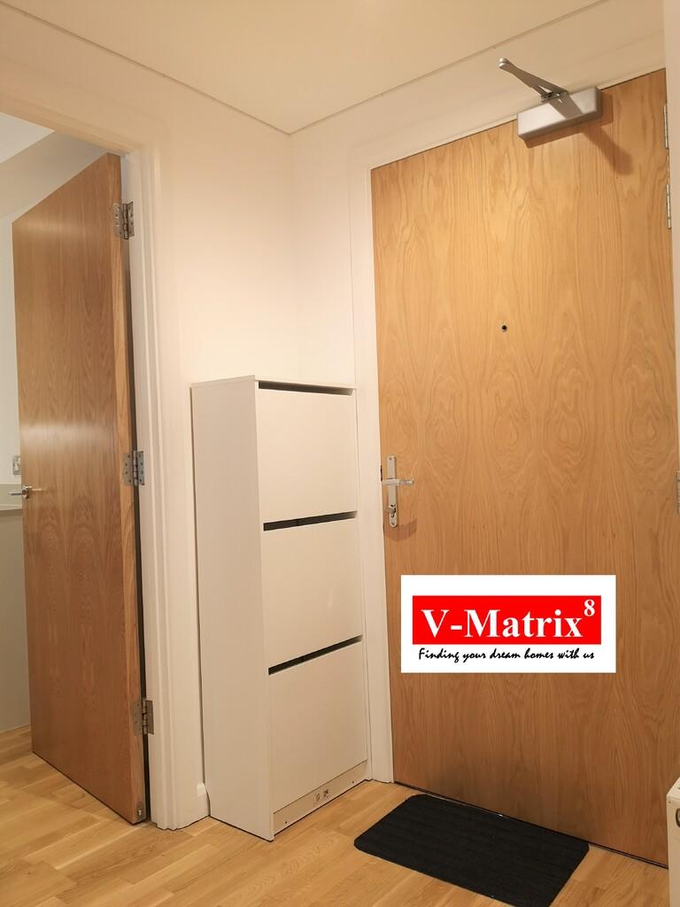 Hallway 2.JPG