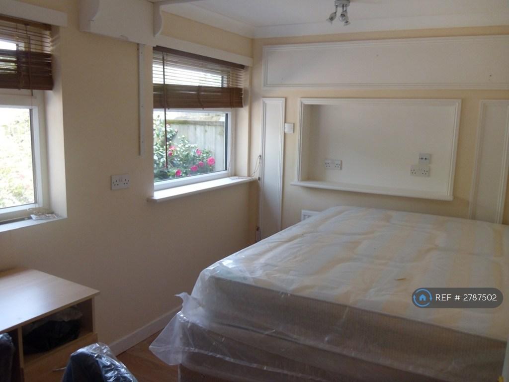 Room 1: