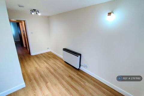 undefined, Maldon Close, London, E15