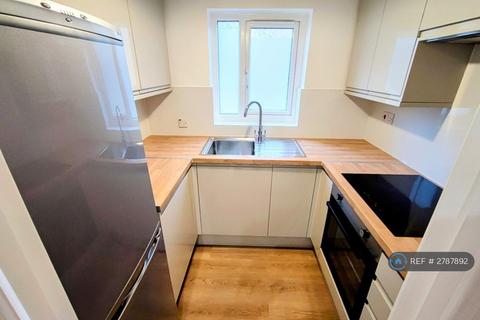 undefined, Maldon Close, London, E15