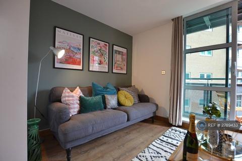 1 bedroom flat to rent, St George Building, Leeds, LS1