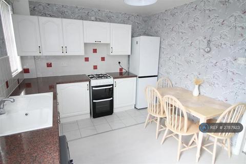 2 bedroom terraced house to rent, Briar Grove, Leigh, WN7
