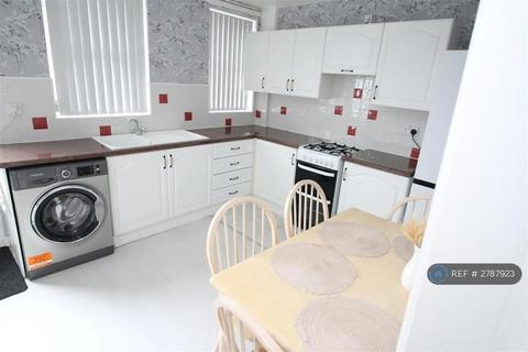 2 bedroom terraced house to rent, Briar Grove, Leigh, WN7