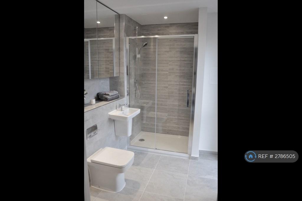 Master Bedroom En Suite