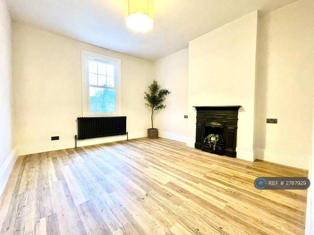 Double Bedroom 1  (With Fireplace)