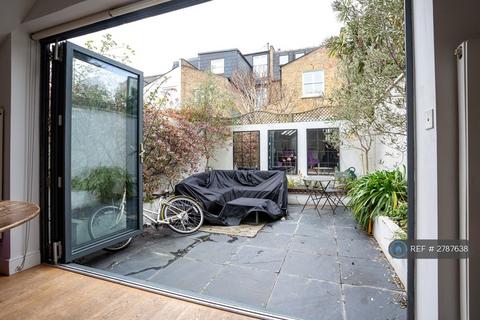 4 bedroom terraced house to rent, Ashington Road, London, SW6