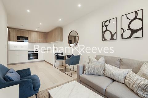 1 bedroom apartment to rent, Sinclair Road, Kensington W14