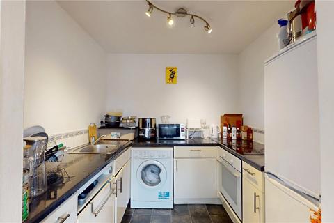 2 bedroom apartment to rent, Salford M3