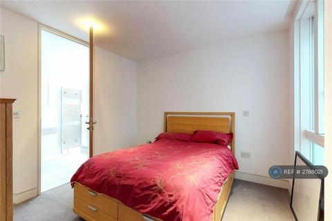 2 bedroom flat to rent, Leonard St, London, EC2A