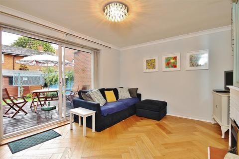 3 bedroom terraced house for sale, Glentanner Way, SW17 0PQ