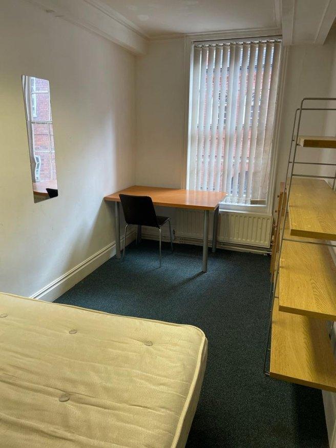 St-james-s-street-ng1-6fj-955454