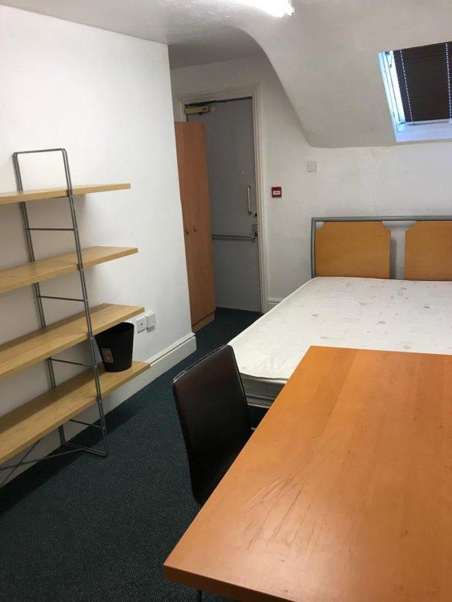 St-james-s-street-ng1-6fj-955475