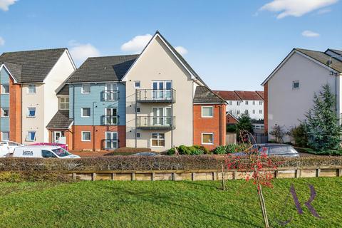 2 bedroom flat for sale, Skye Crescent, Milton Keynes, MK3 5AY