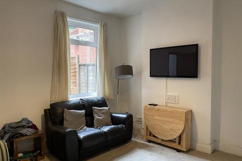 3 bedroom terraced house to rent, Teignmouth Road, Selly Oak