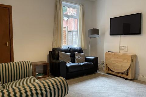 3 bedroom terraced house to rent, Teignmouth Road, Selly Oak