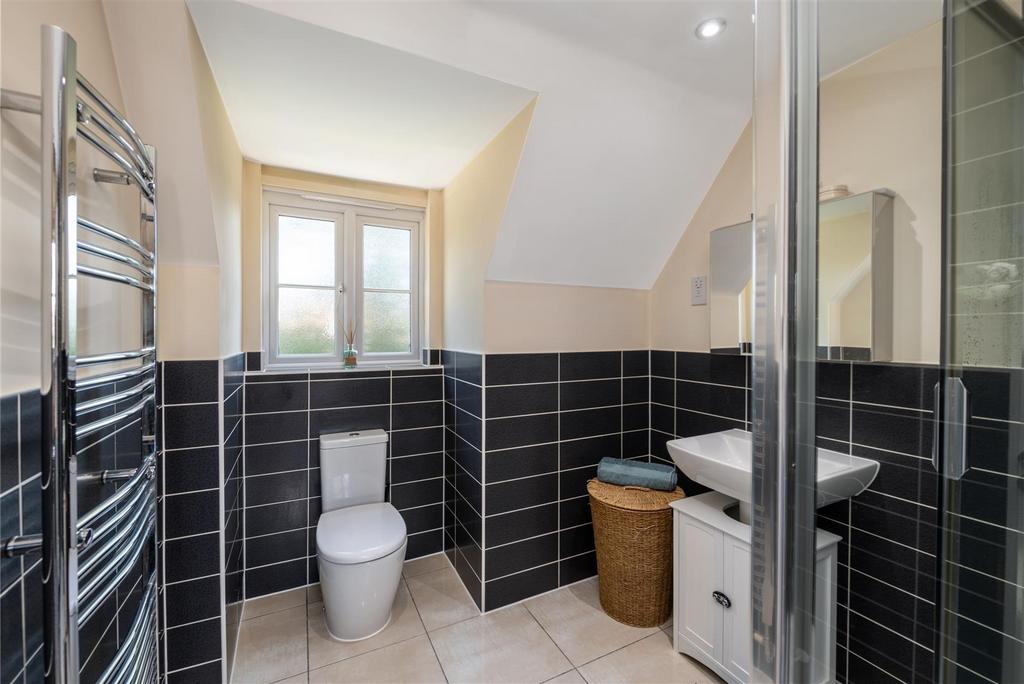 Ensuite.jpg