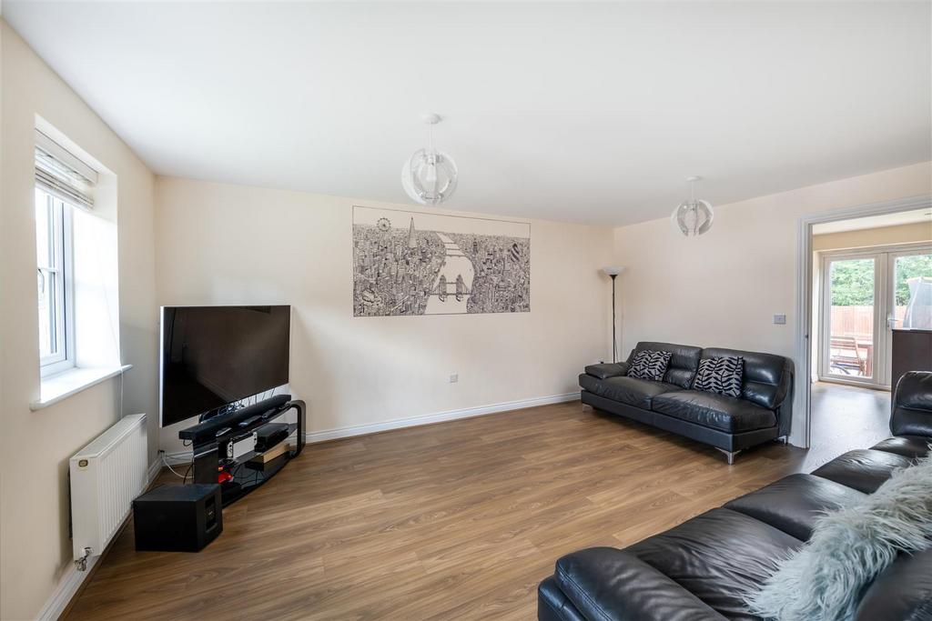 Living Room 1.jpg