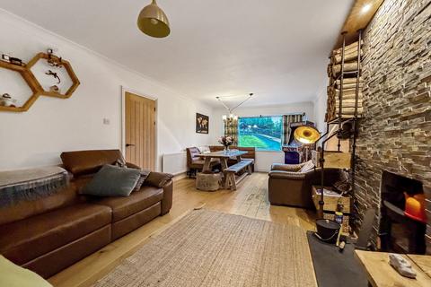 3 bedroom detached house for sale, Leydene Close, Newport NP11