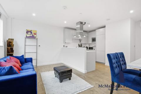 1 bedroom flat for sale, Walworth, London, SE17