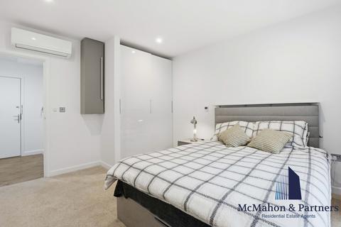 1 bedroom flat for sale, Walworth, London, SE17