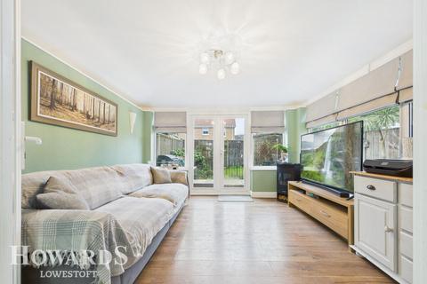 undefined, Sunbeam Close, Lowestoft