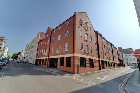 2 bedroom apartment to rent, Windsor Place, Leamington Spa