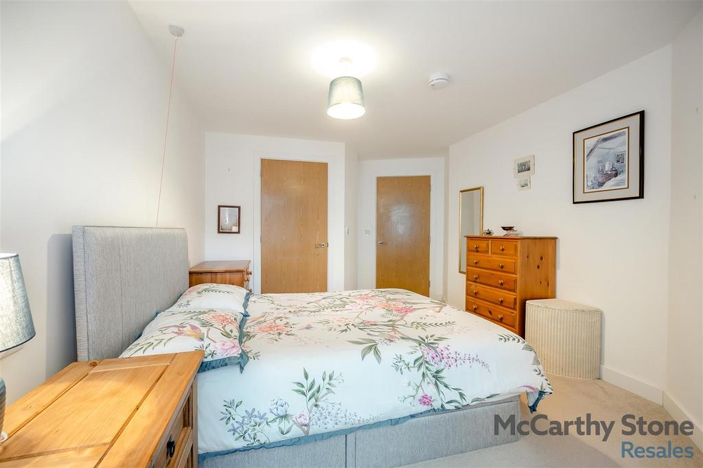 8677839-interior11.jpg