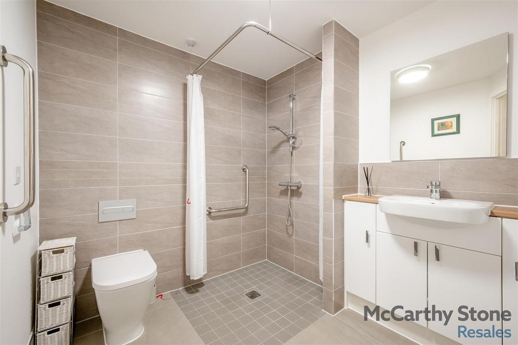 8677839-interior07.jpg