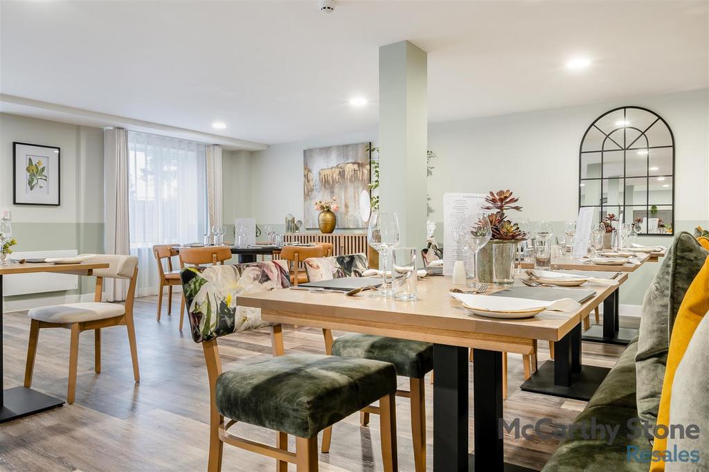 8677839-interior27.jpg