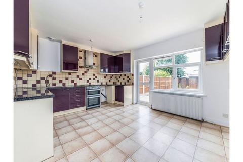 Salcombe Road, Ashford, TW15