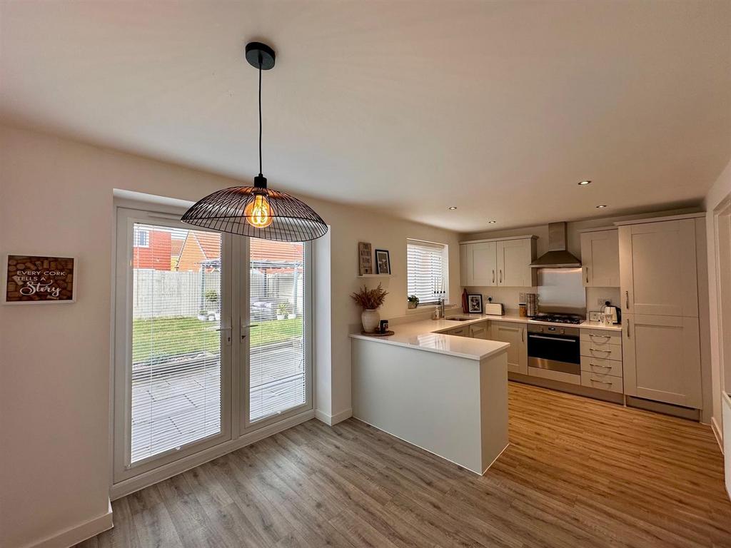 Kitchen/Dining Room