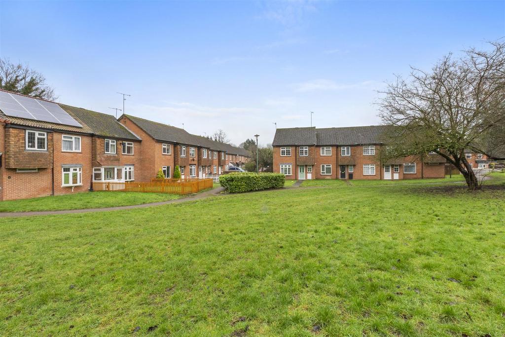 2 Snakeley Close, HP10 9 QP-14.jpg