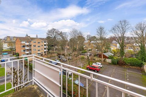 undefined, Elton Close, Hampton Wick, Kingston upon Thames KT1